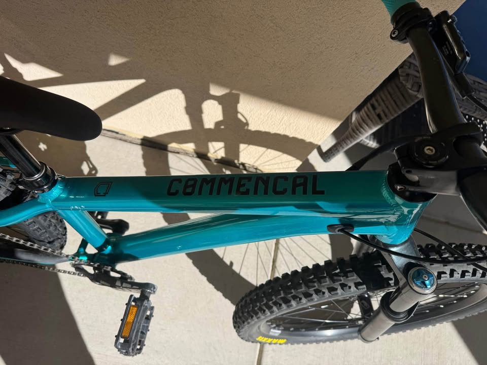 Commencal Meta HT 24” kids bike